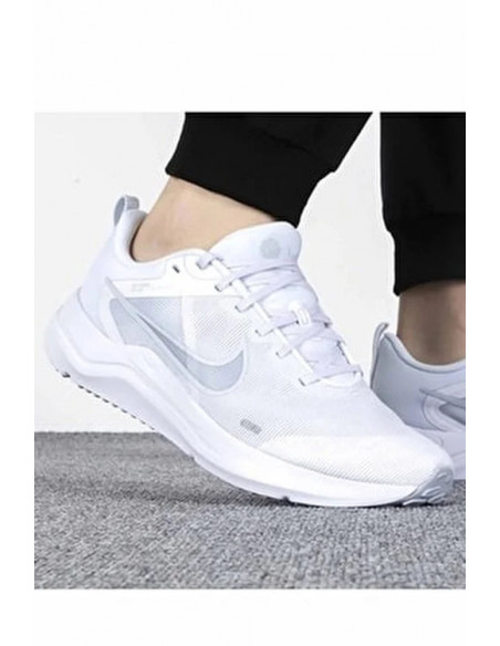 Кроссовки Nike Downshifter 12 DD9293-100